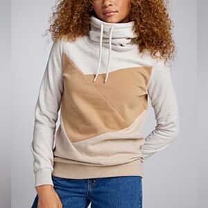 ☀️ Simon’s Colour Block Tunnel-neck Sweatshirt ☀️